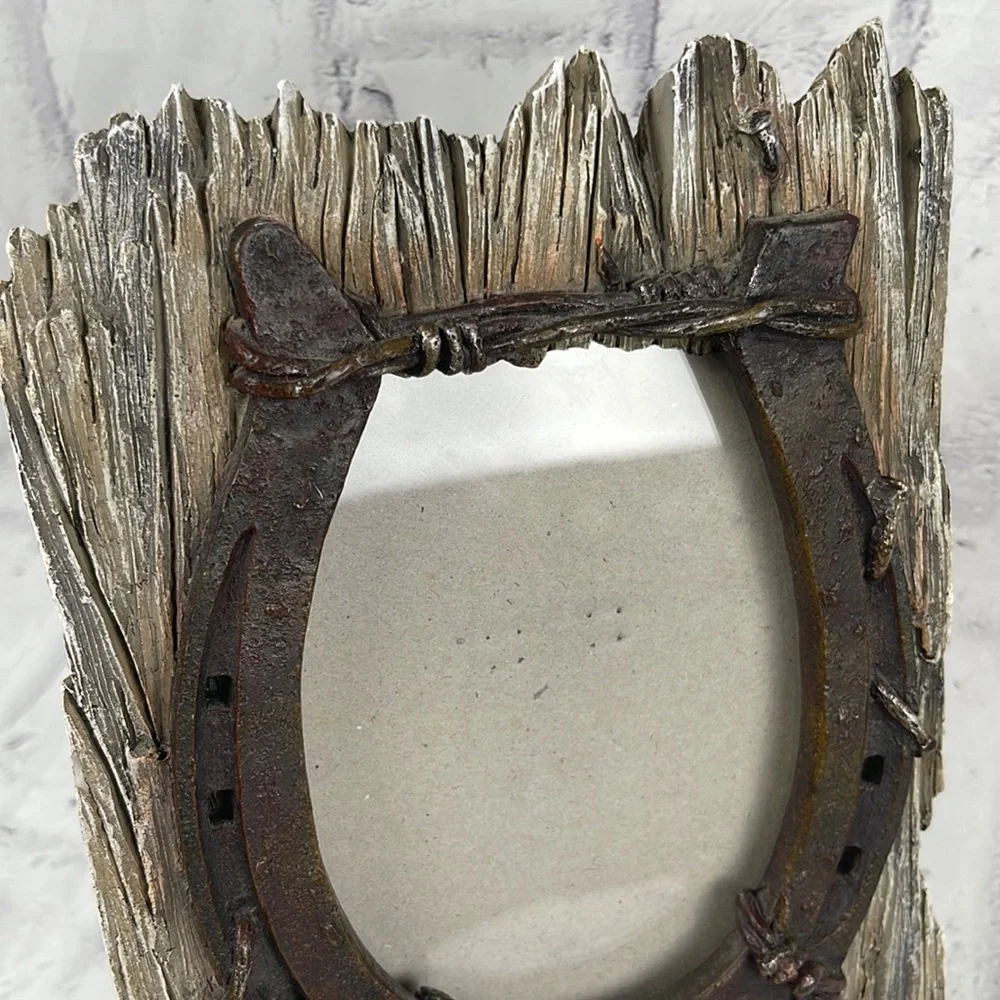Rustic Horseshoe Picture Frame Barbed Wire Resin and Metal Back Stand Western